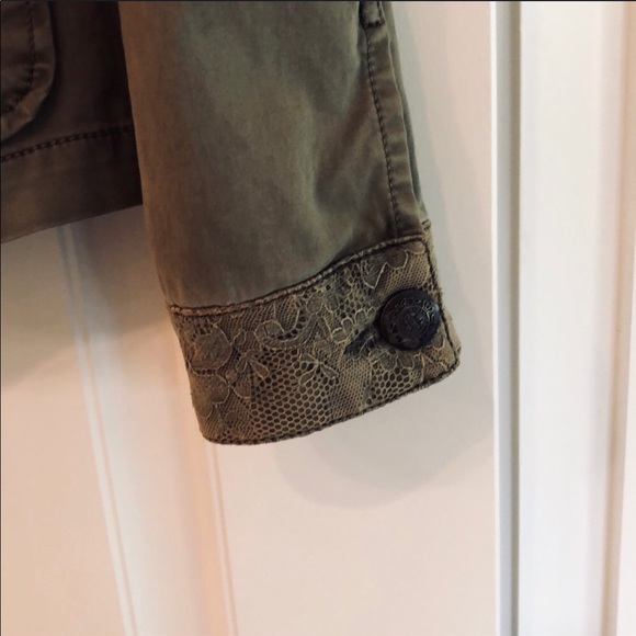 Gorgeous Green Sanctuary Jacket - Picture 4 of 5